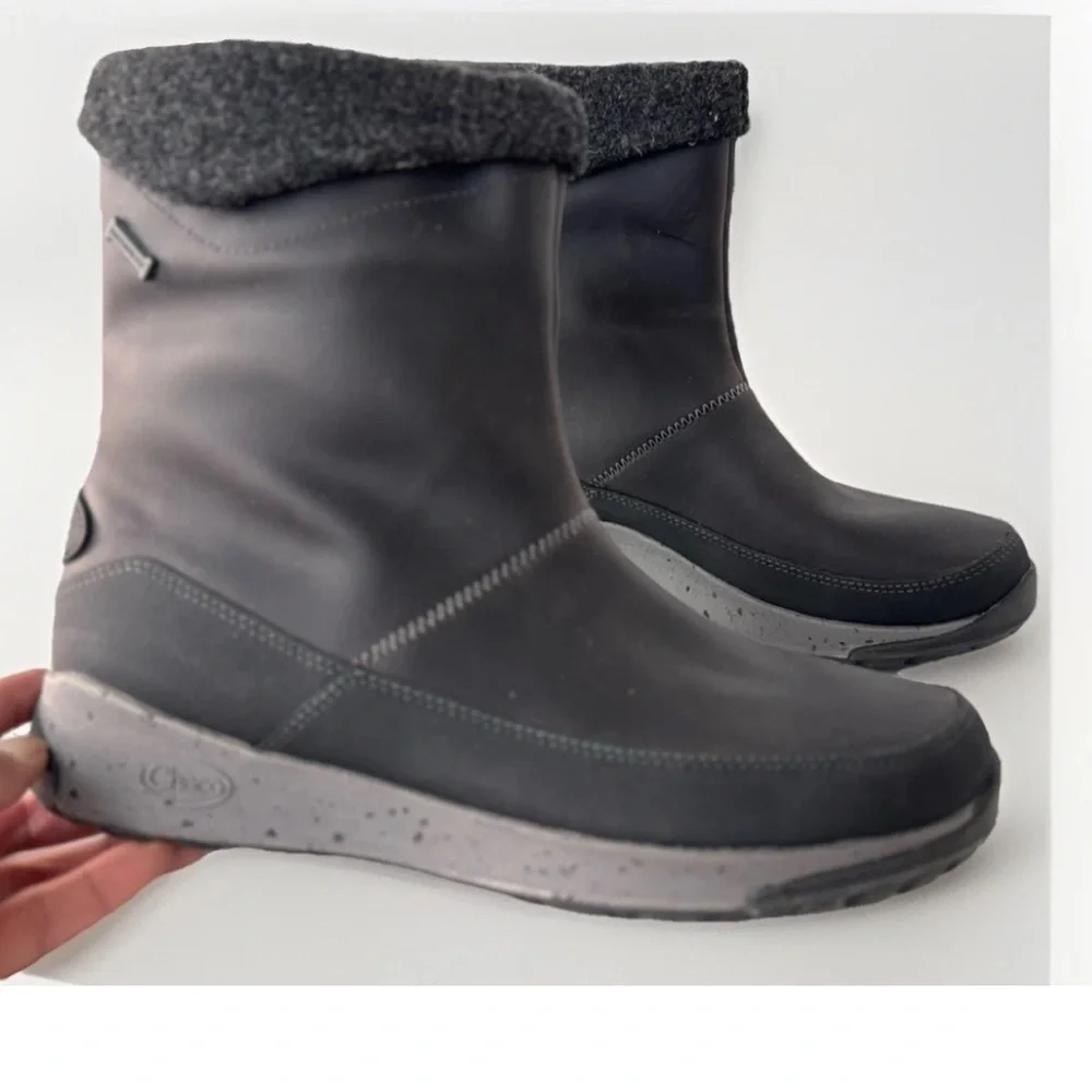 Chaco Borealis Waterproof Winter Boots Womens 8 Gray Insulated Pull On Hiking